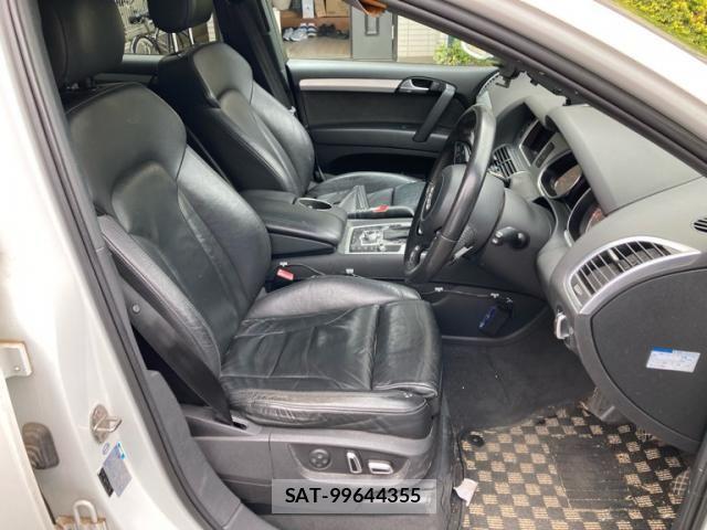 Audi Q7 2012-03 8371451-13