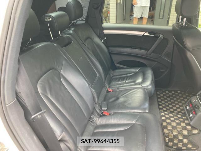 Audi Q7 2012-03 8371451-15
