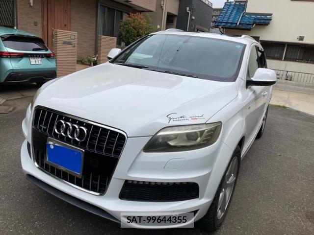 Audi Q7 2012-03 8371451-1