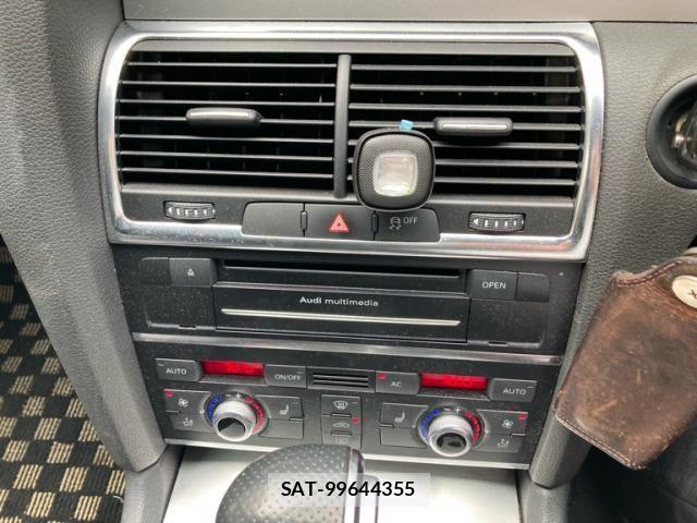 Audi Q7 2012-03 8371451-26