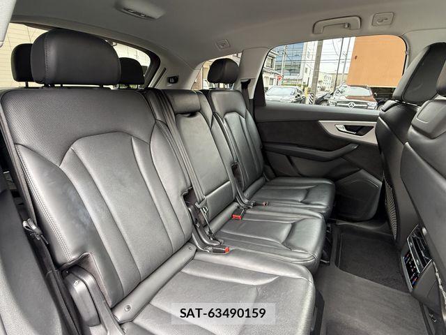 Audi Q7 2021-09 8827918-13