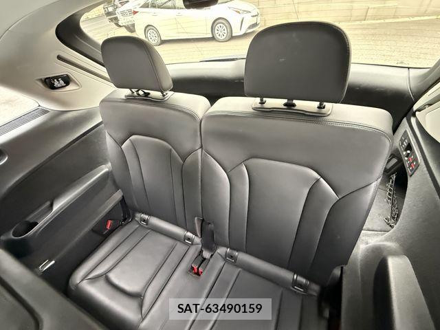 Audi Q7 2021-09 8827918-15