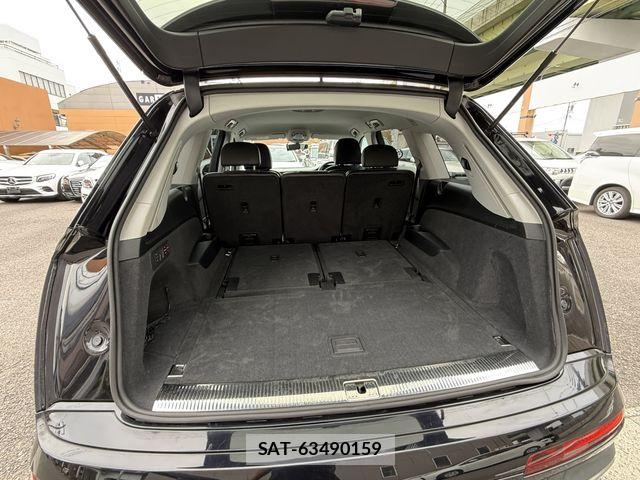 Audi Q7 2021-09 8827918-16
