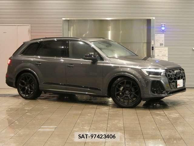 Audi Q7 2025-03 8878757-11