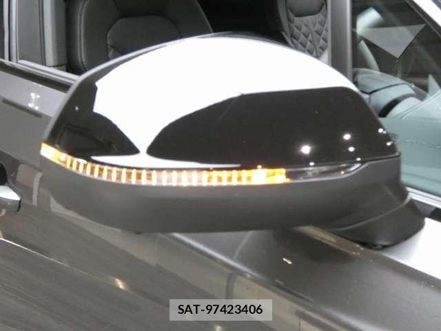 Audi Q7 2025-03 8878757-18