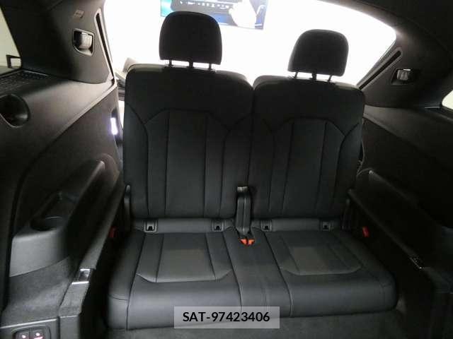 Audi Q7 2025-03 8878757-25