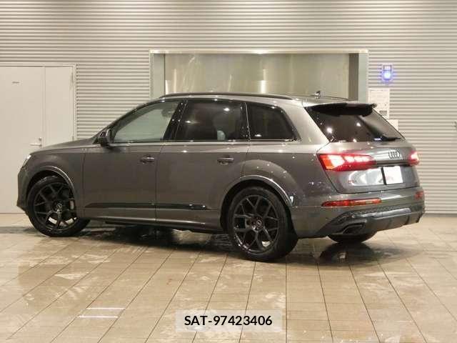 Audi Q7 2025-03 8878757-5