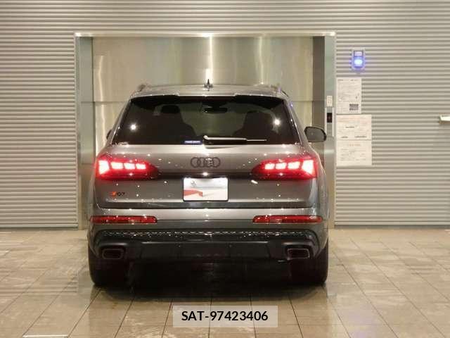 Audi Q7 2025-03 8878757-8