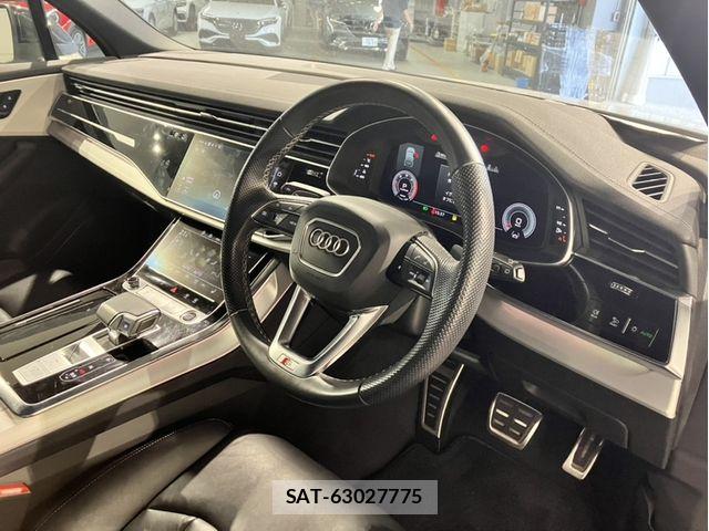 Audi Q7 2023-09 8878758-1