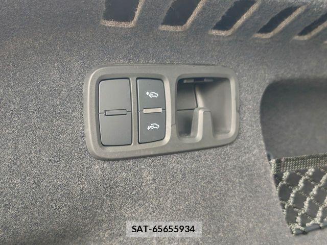 Audi Q8 2023-06 1090979-25