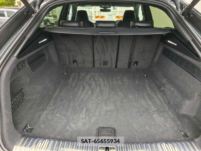 Audi Q8 2023-06 1090979-7