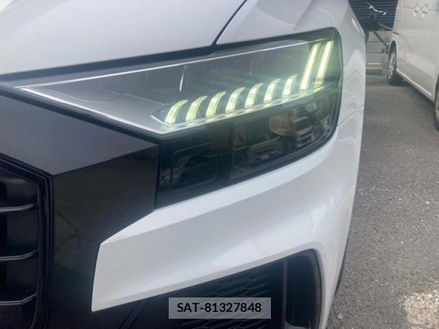 Audi Q8 2019-09 7499614-2