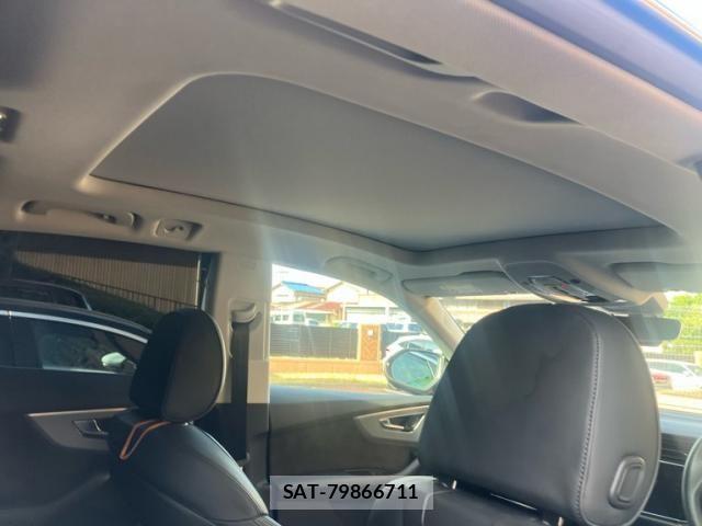 Audi Q8 2019-09 8098078-11