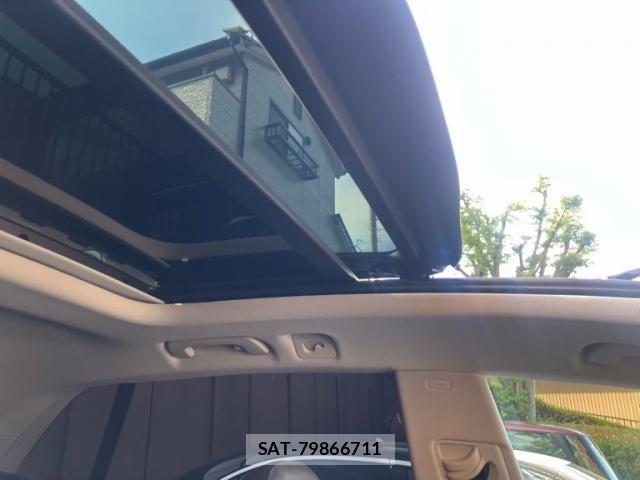 Audi Q8 2019-09 8098078-25