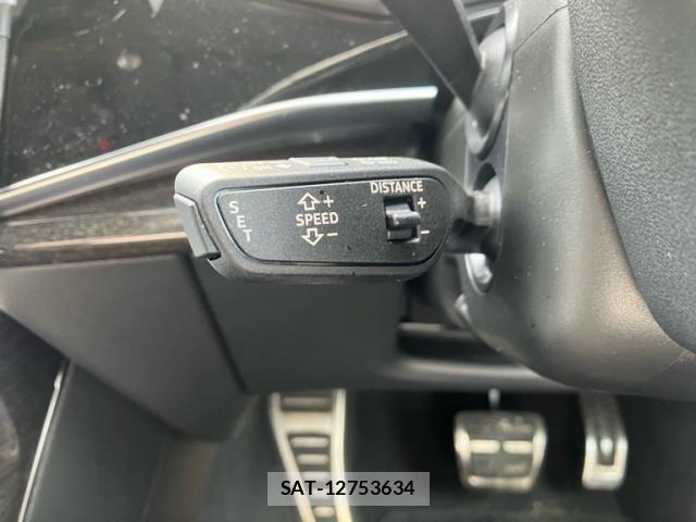 Audi Q8 2023-12 8098077-16