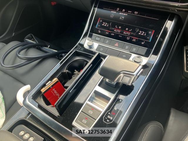 Audi Q8 2023-12 8098077-21