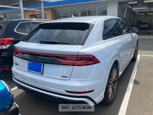 Audi Q8 2023-12 8098077-2
