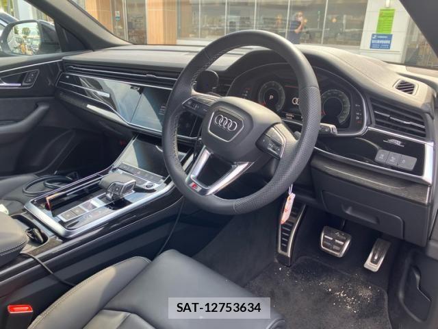 Audi Q8 2023-12 8098077-8