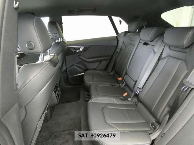 Audi Q8 2024-02 8206418-26