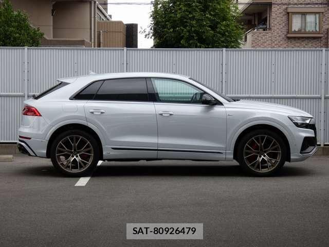 Audi Q8 2024-02 8206418-8