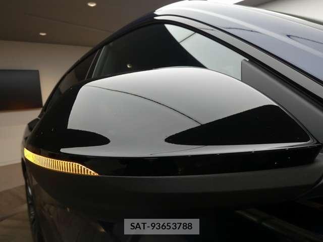 Audi Q8 2025-12 8206417-17