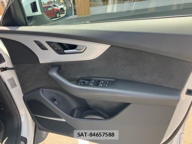 Audi Q8 2021-03 8457068-9