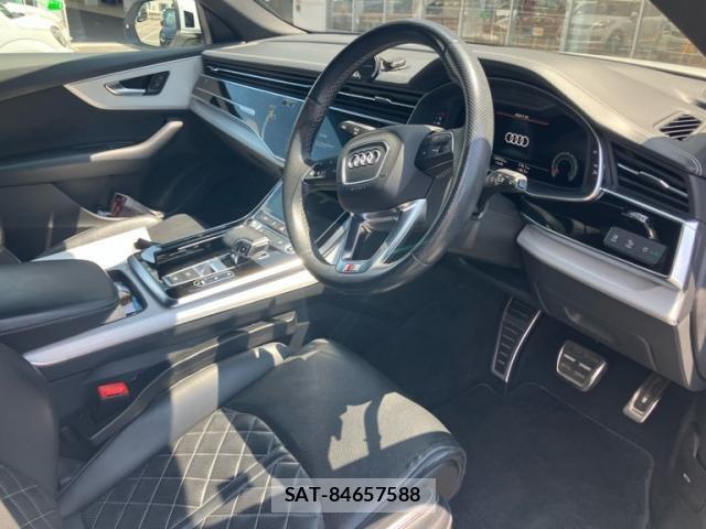 Audi Q8 2021-03 8457068-10