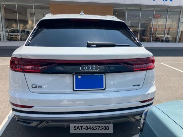 Audi Q8 2021-03 8457068-2