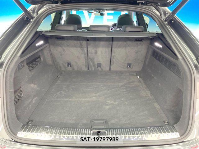 Audi Q8 2022-09 8625876-14