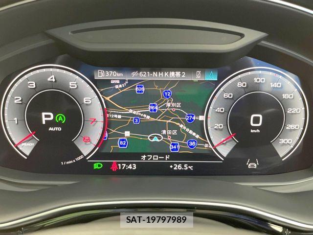 Audi Q8 2022-09 8625876-5