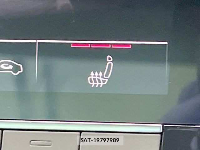 Audi Q8 2022-09 8625876-7
