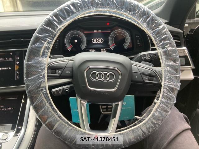 Audi Q8 2025-05 8795315-12