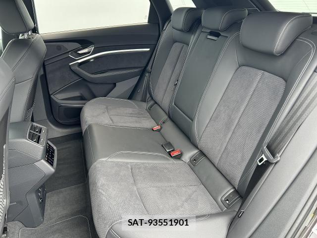 Audi E-TRON 2023-10 8129068-14