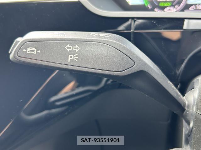 Audi E-TRON 2023-10 8129068-8