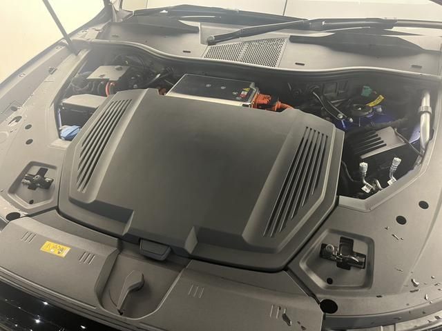 Audi E-TRON 2023-09 468400-15