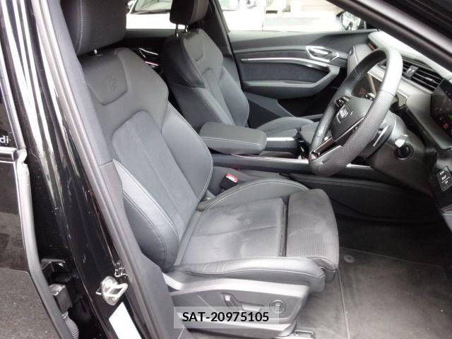 Audi E-TRON 2025-10 4930157-14