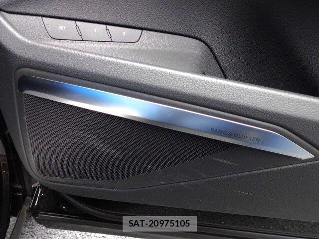 Audi E-TRON 2025-10 4930157-27