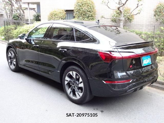Audi E-TRON 2025-10 4930157-2