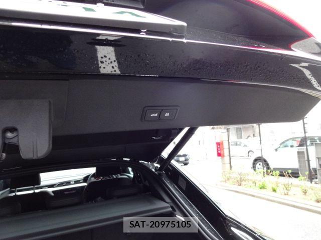 Audi E-TRON 2025-10 4930157-29