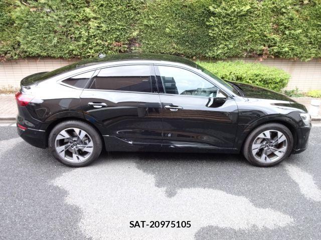Audi E-TRON 2025-10 4930157-6