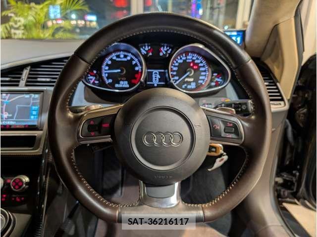 Audi R8 2012-02 801212-18