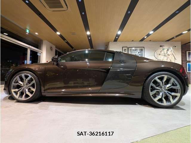 Audi R8 2012-02 801212-6