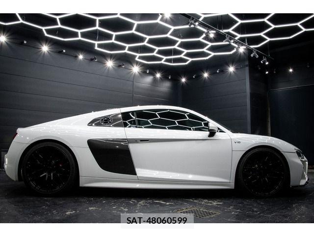 Audi R8 2017-10 6242252-12