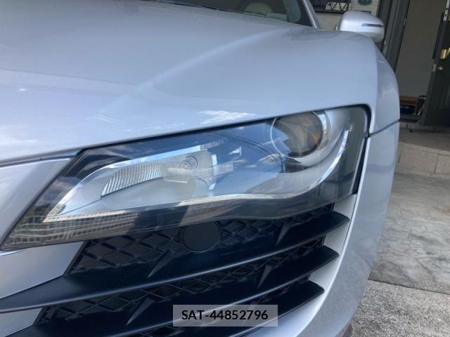 Audi R8 2009-02 7215052-2
