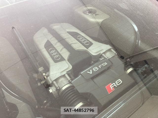 Audi R8 2009-02 7215052-8