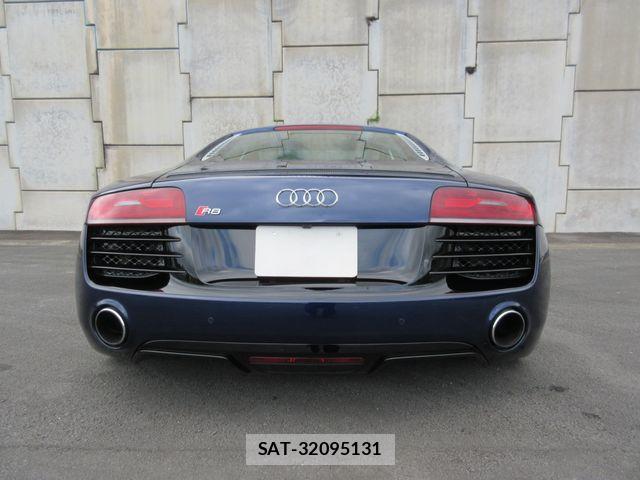 Audi R8 2013-04 8072924-12