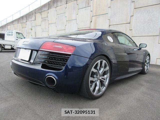 Audi R8 2013-04 8072924-13