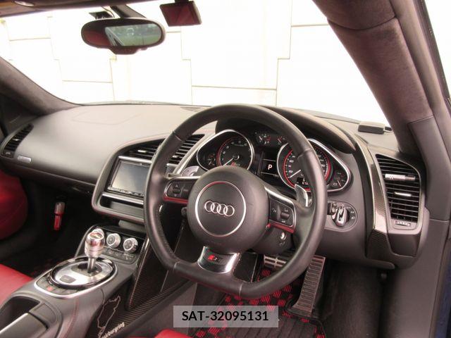 Audi R8 2013-04 8072924-1