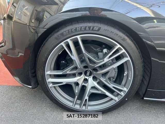 Audi R8 2021-01 8072923-9