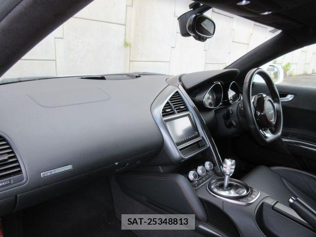 Audi R8 2010-09 8353938-23